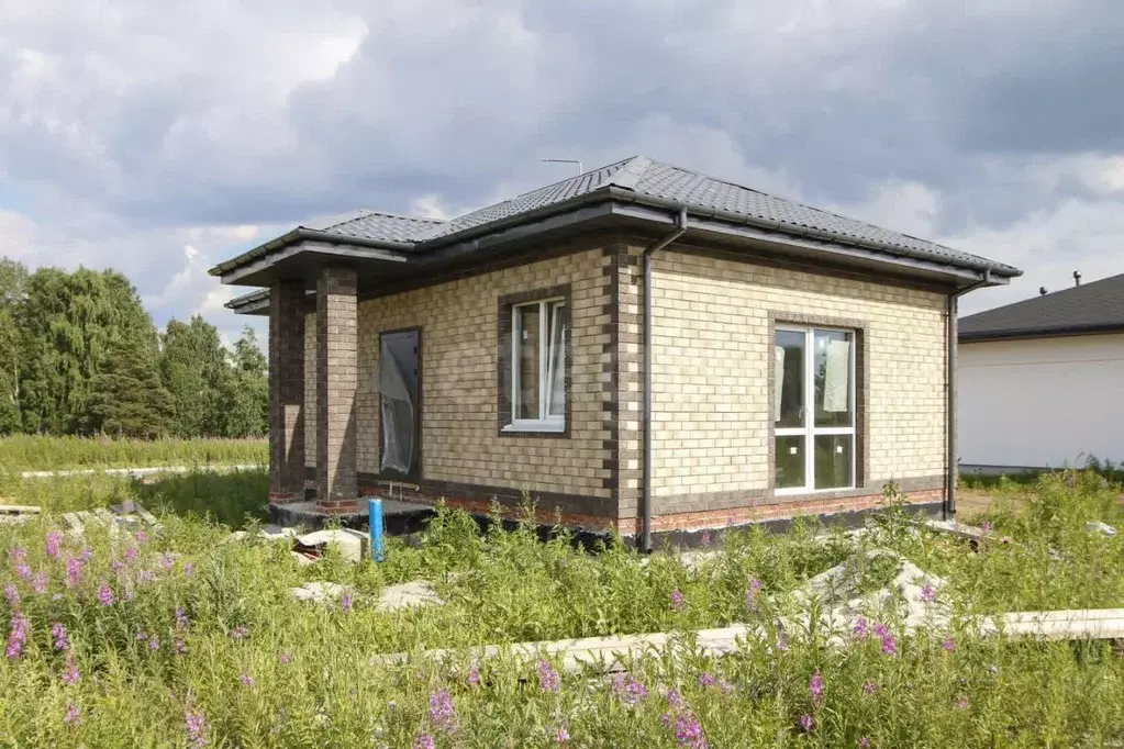 Дом в Тюменская область, Тюменский муниципальный округ, Онегин кп  (46 ... - Фото 1