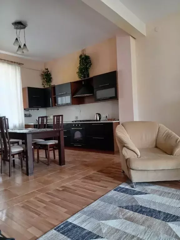3-к кв. Ярославская область, Ярославль ул. Собинова, 27к2 (106.9 м) - Фото 0