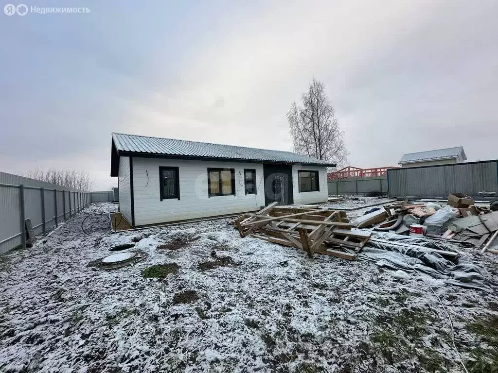 Дом в городской посёлок Тайцы, Крайняя улица (104 м) - Фото 2