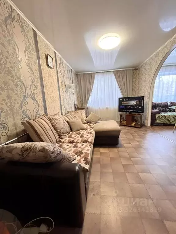 Дом в Омская область, Азовский Немецкий Национальный район, с. ... - Фото 1