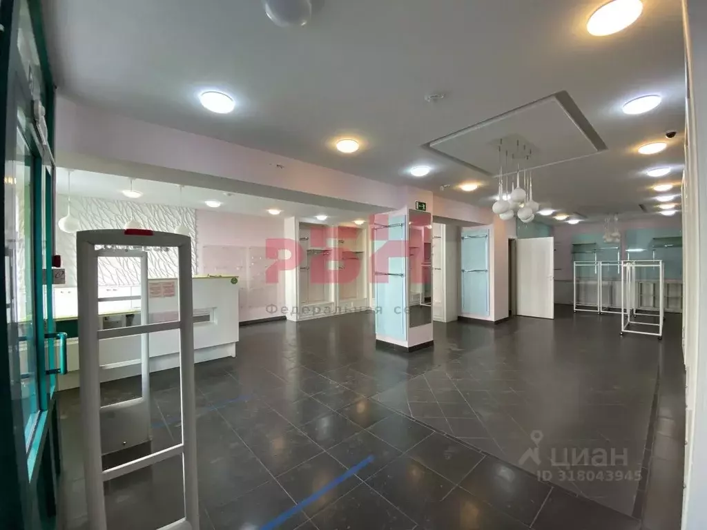 Торговая площадь в Курганская область, Курган ул. Гоголя, 80 (125 м) - Фото 1
