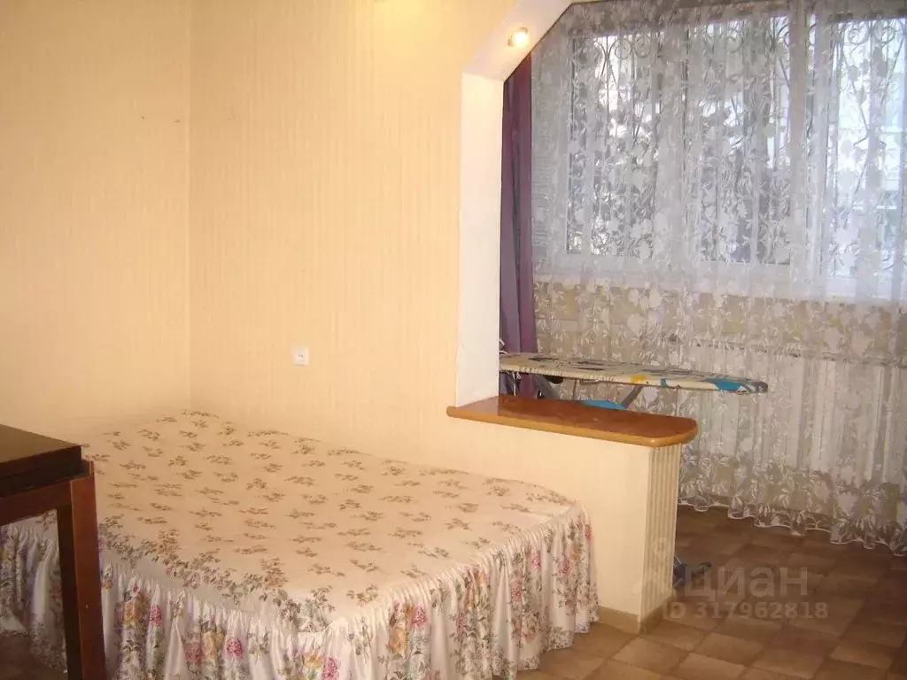 1-к кв. Крым, Алушта ул. Октябрьская, 36 (36.0 м) - Фото 0