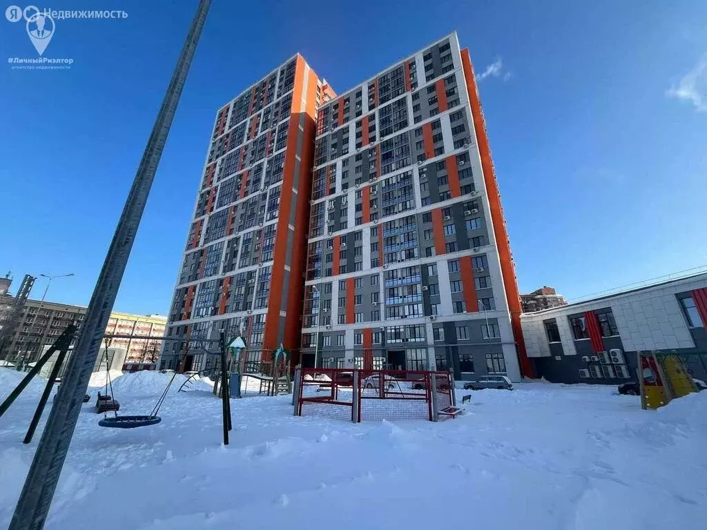 3-комнатная квартира: Рязань, улица Чкалова, 18 (95.3 м) - Фото 1