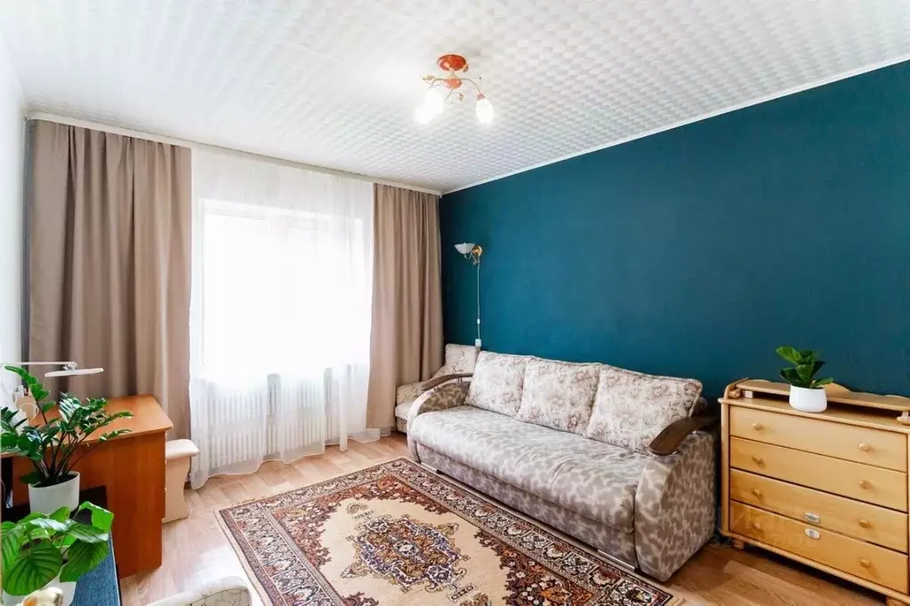 1-к кв. Омская область, Омск ул. 70 лет Октября, 20 (51.0 м) - Фото 0