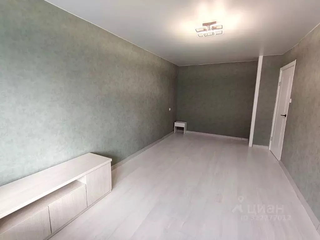 1-к кв. Удмуртия, Ижевск ул. 9 Января, 237 (30.0 м) - Фото 1