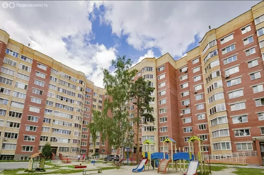 3-комнатная квартира: Екатеринбург, Рощинская улица, 72А (76.3 м) - Фото 1