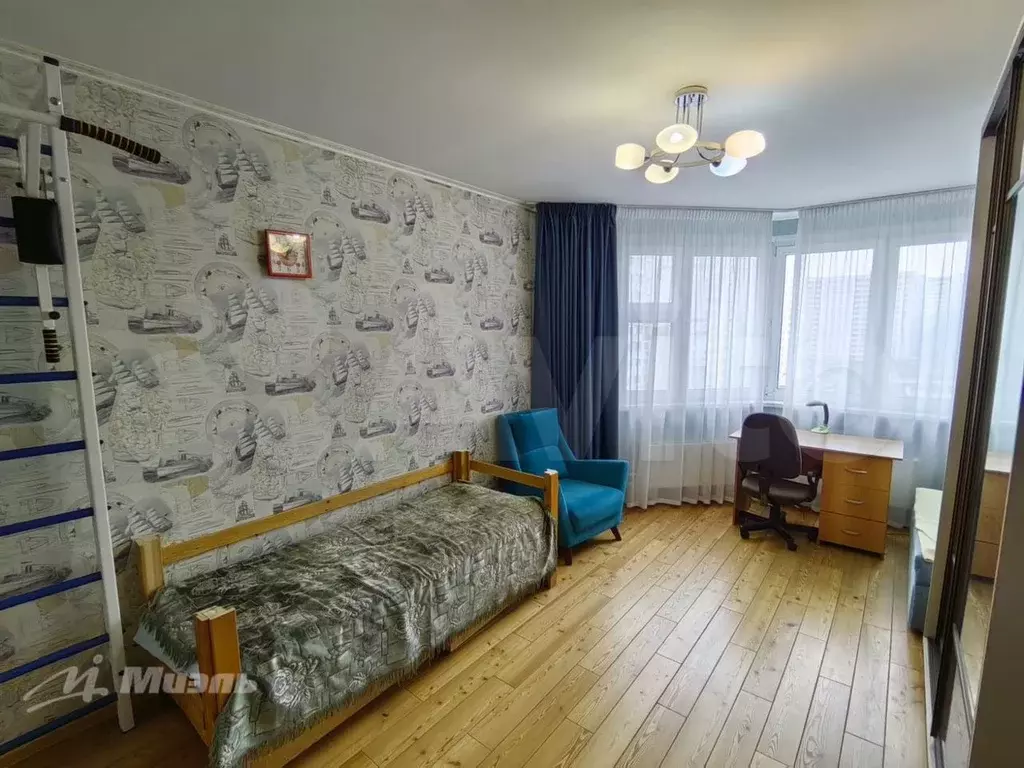 Комната 61,8 м в 1-к., 8/17 эт. - Фото 0