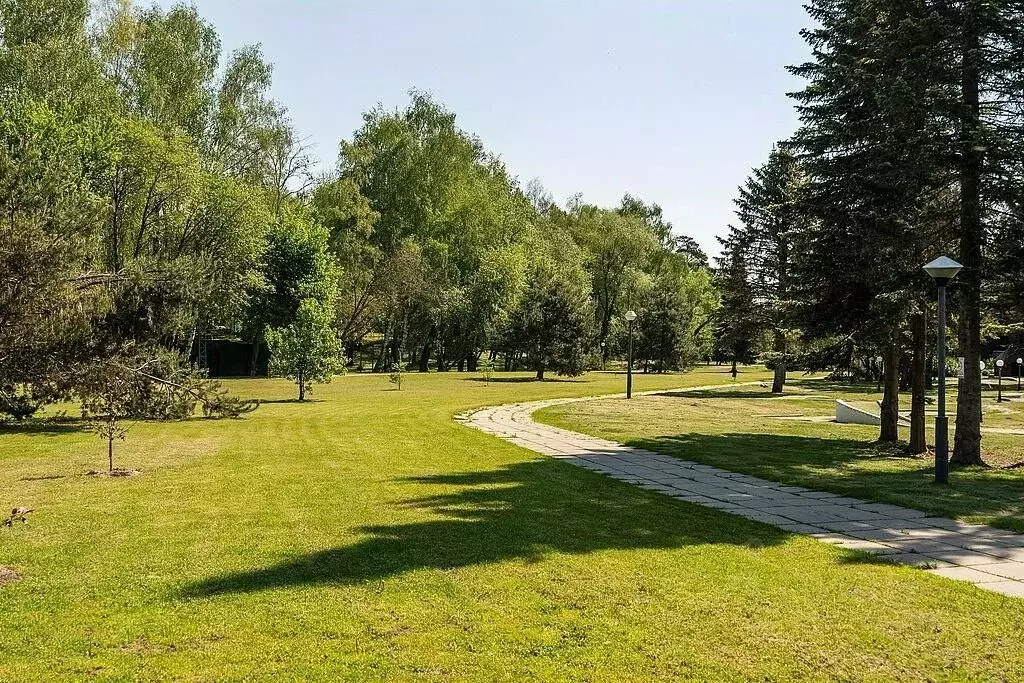 Участок в Московская область, Красногорск городской округ, с. ... - Фото 0