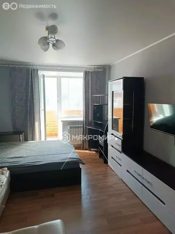 1-комнатная квартира: Миасс, улица Павших Борцов, 10 (42.9 м) - Фото 1