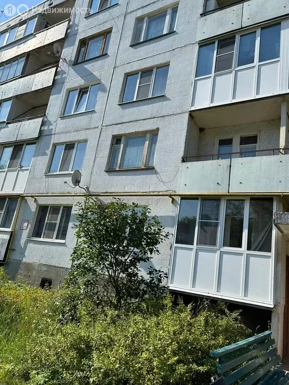 3-комнатная квартира: деревня Соловьи, 8 (68 м) - Фото 1