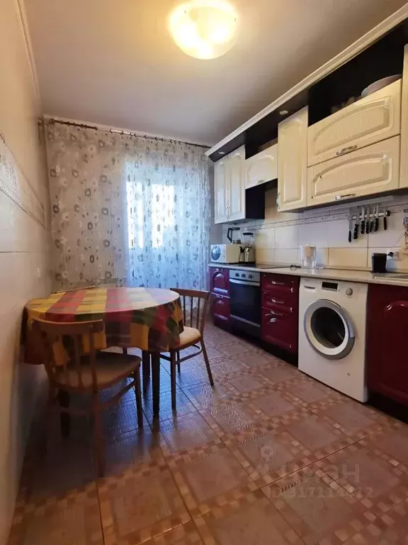 2-к кв. Омская область, Омск ул. Дианова, 9к1 (52.3 м) - Фото 0