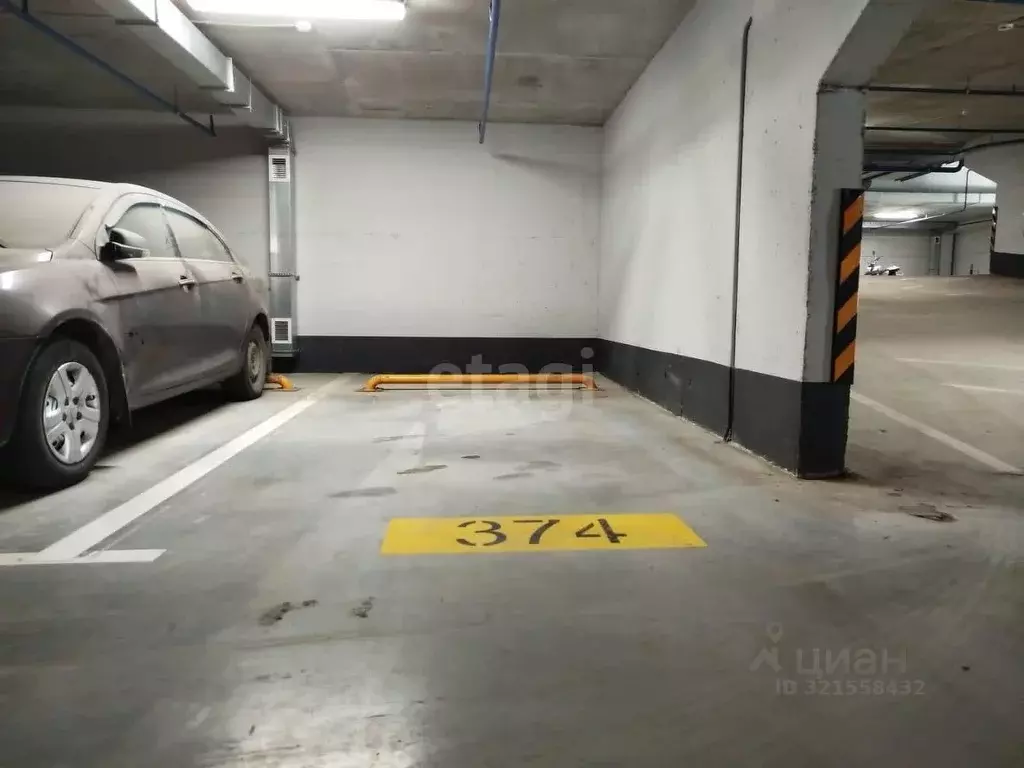 Гараж в Тюменская область, Тюмень ул. Тимофея Чаркова, 81с2 (15 м) - Фото 1