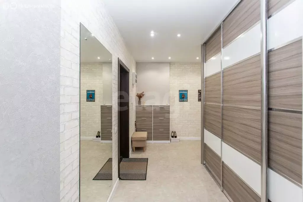 2-комнатная квартира: Тобольск, 10-й микрорайон, 65А (65 м) - Фото 2