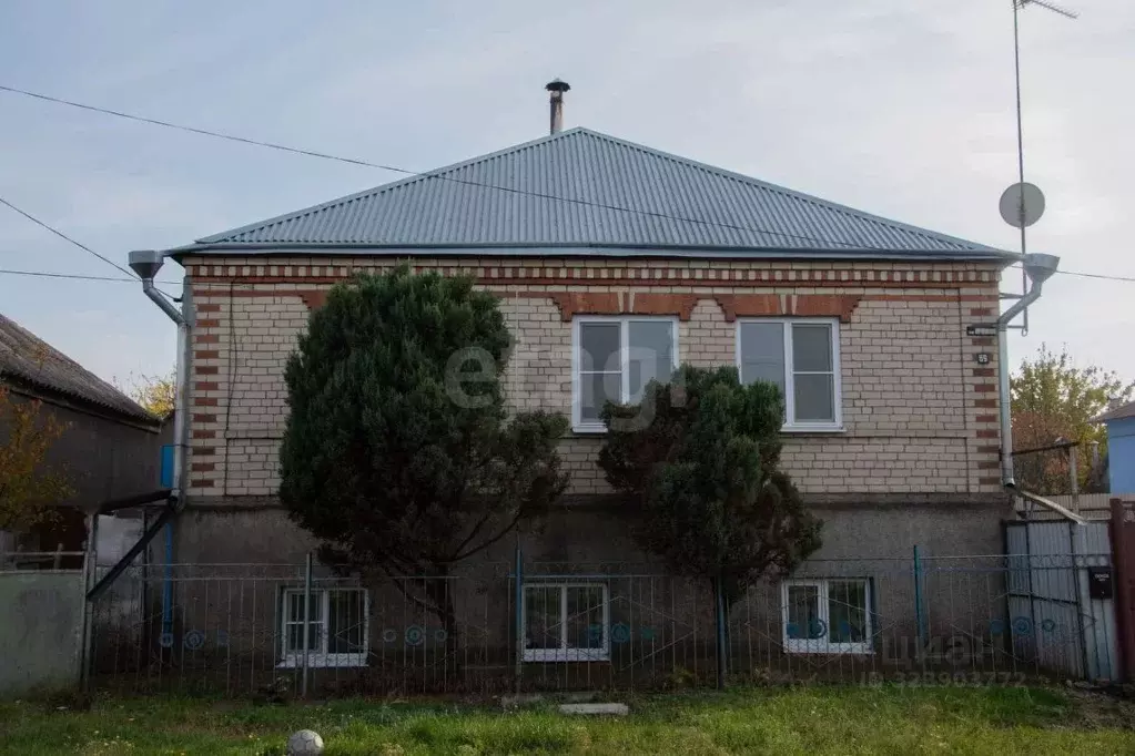 Дом в Ставропольский край, Михайловск Шпаковский район, ул. ... - Фото 1
