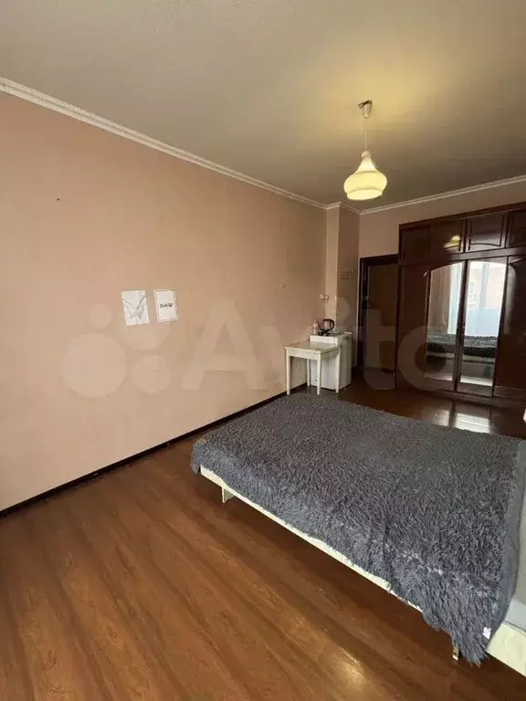 Комната 17,6 м в 4-к., 4/4 эт. - Фото 1
