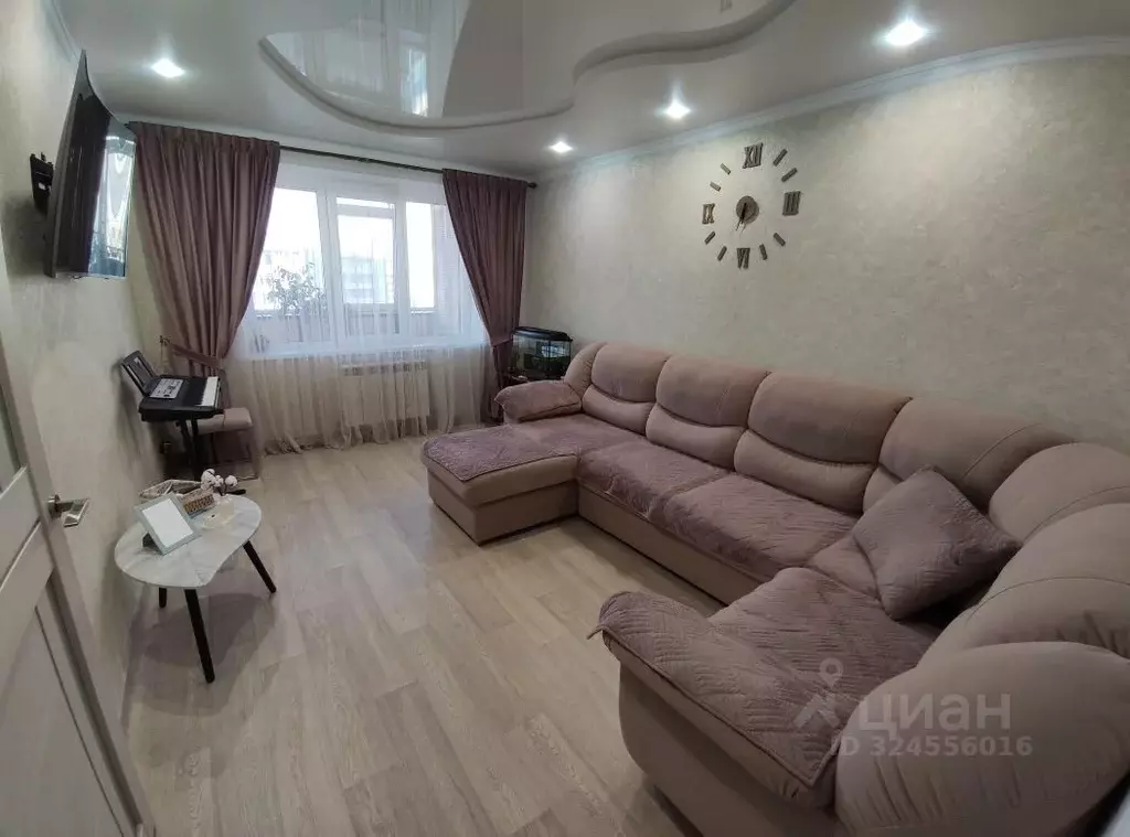 3-к кв. Татарстан, Нижнекамск ул. Рифката Гайнуллина, 4 (68.9 м) - Фото 1