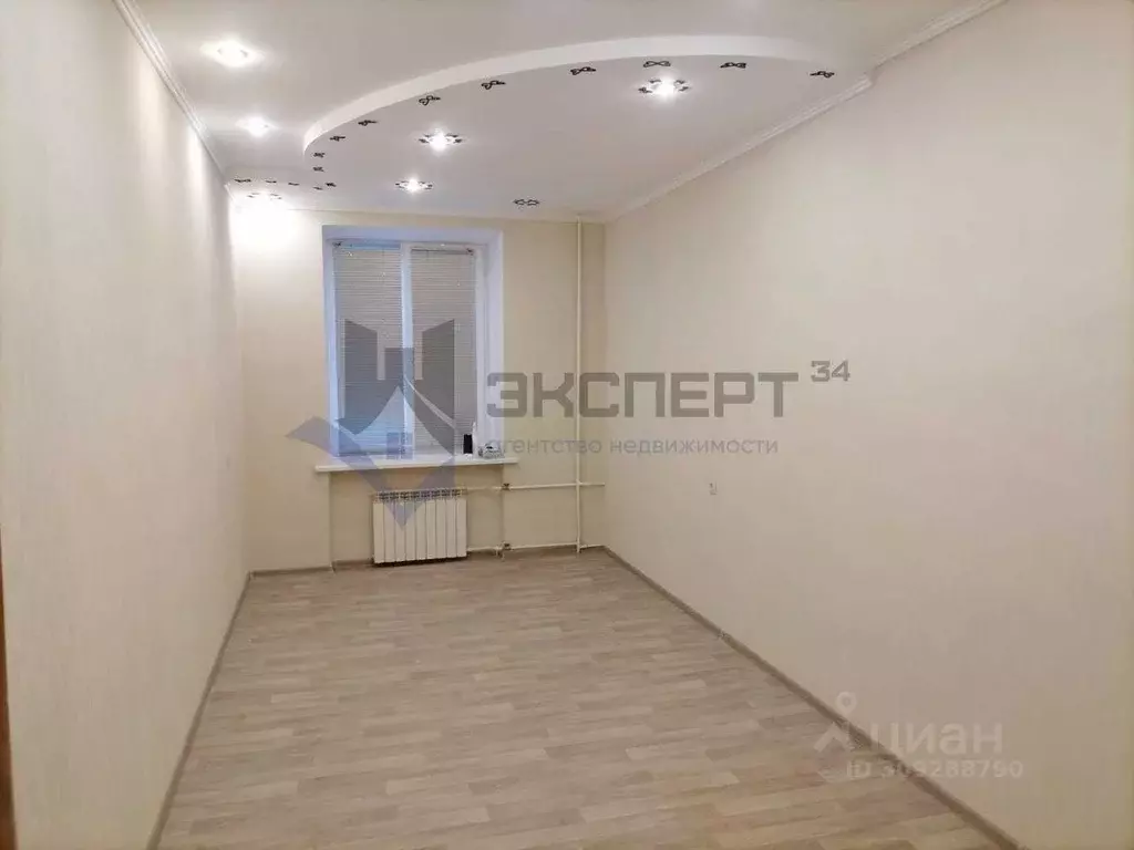3-к кв. Волгоградская область, Волгоград Юрьевская ул., 4 (78.6 м) - Фото 1