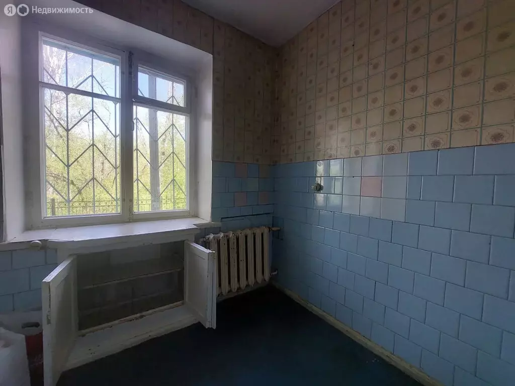 3-комнатная квартира: Челябинск, улица Первого Спутника, 25 (64 м) - Фото 0