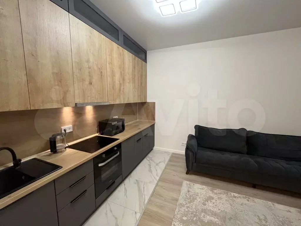 3-к. квартира, 81 м, 7/27 эт. - Фото 0