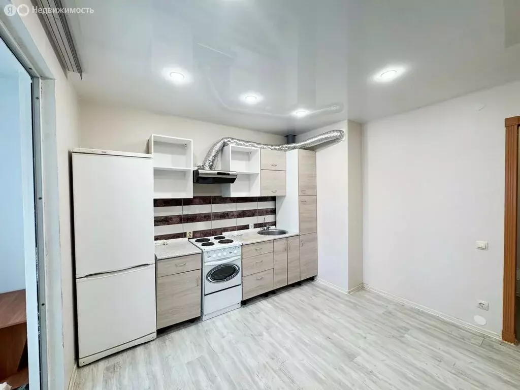 Квартира-студия: Екатеринбург, Республиканская улица, 5 (22 м) - Фото 1