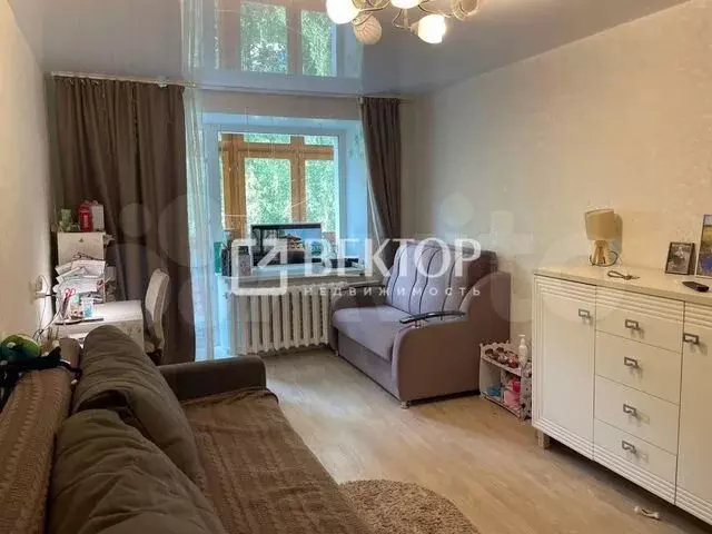 1-к. квартира, 30,6 м, 5/5 эт. - Фото 0