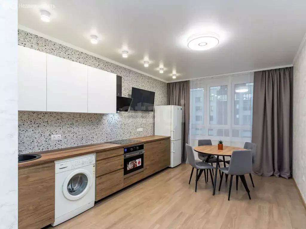 2-комнатная квартира: Патрушева, улица Петра Ершова, 14 (55.3 м) - Фото 1