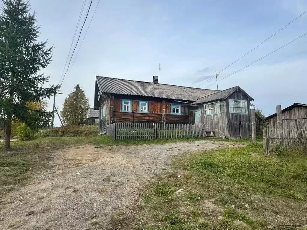 Дом в Карелия, Пудожский район, Кривецкое с/пос, д. Усть-Река 8 (70 м) - Фото 1