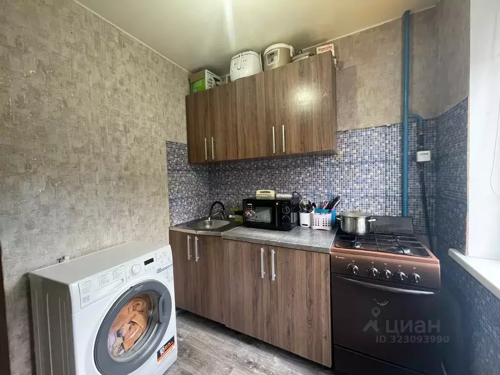 4-к кв. Омская область, Омск Сибирский просп., 8/3 (60.0 м) - Фото 1