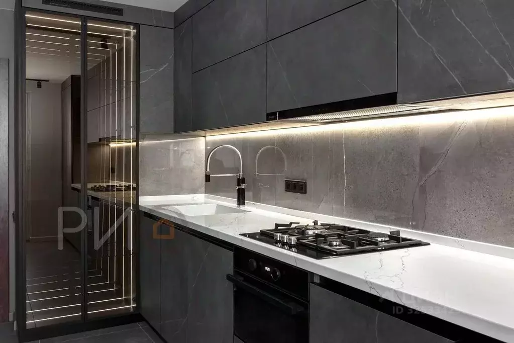 2-к кв. Севастополь ул. Колобова, 20 (67.6 м) - Фото 2