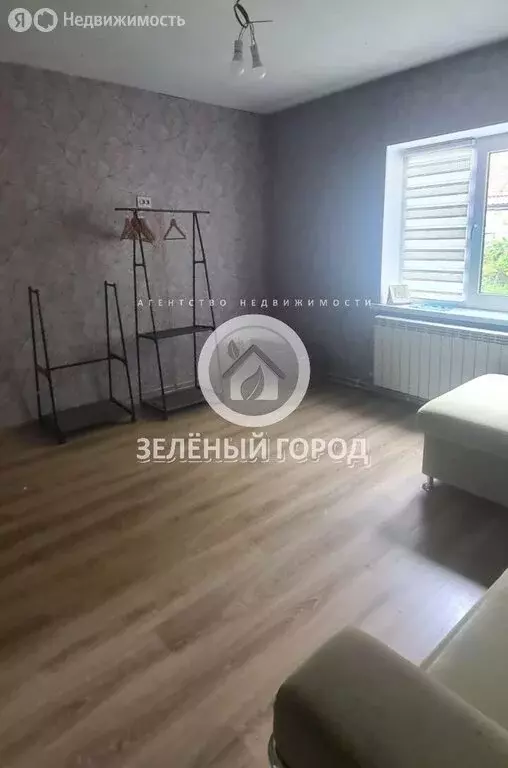 3-комнатная квартира: Пионерский, улица Стрелецкого, 8 (75 м) - Фото 0