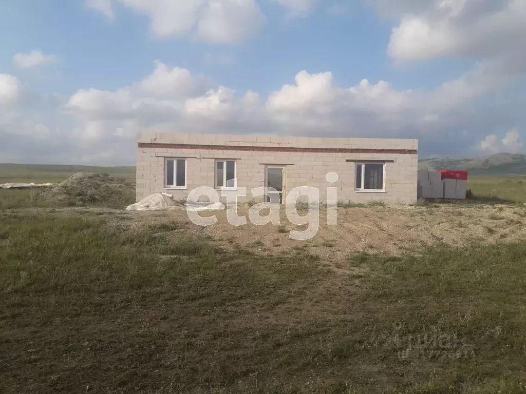 Дом в Крым, Симферопольский район, с. Доброе ул. Айдын, 37 (110 м) - Фото 0