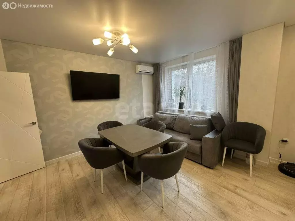 3-комнатная квартира: Ростов-на-Дону, Береговая улица, 73с2 (77 м) - Фото 1