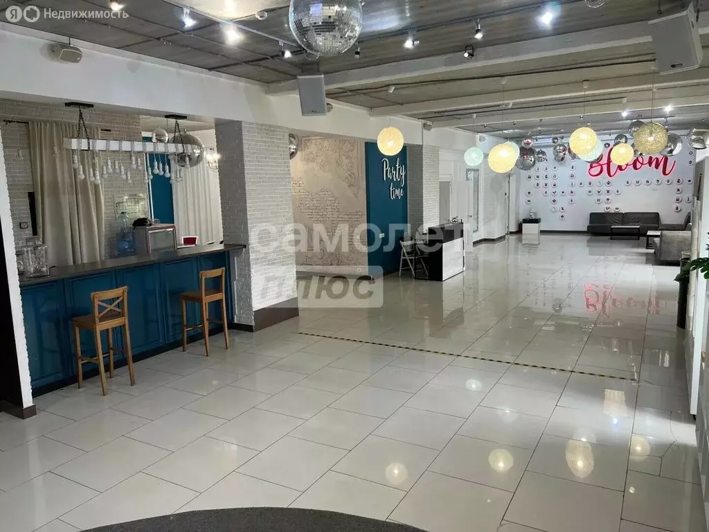 Помещение свободного назначения (220 м) - Фото 1