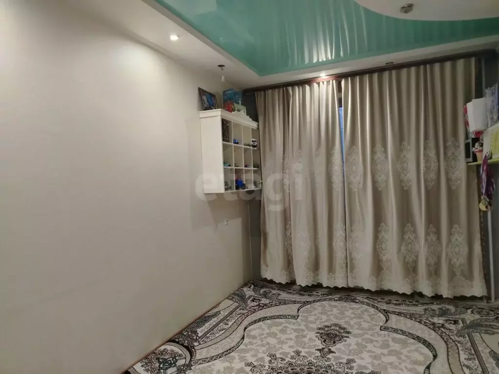 3-к кв. Кемеровская область, Новокузнецк ул. Звездова, 6 (69.3 м) - Фото 1