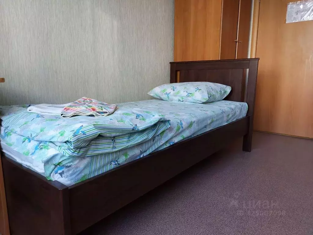 Комната Челябинская область, Челябинск ул. Энтузиастов, 11А (12.0 м) - Фото 1