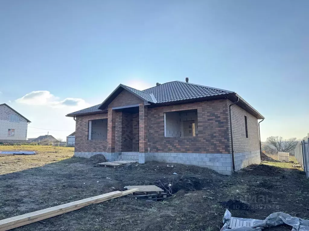 Дом в Белгородская область, Белгородский район, с. Стрелецкое пер. ... - Фото 1