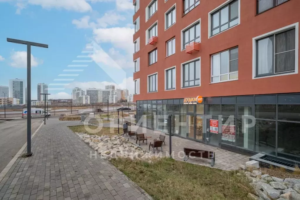 Помещение свободного назначения в Свердловская область, Екатеринбург ... - Фото 2