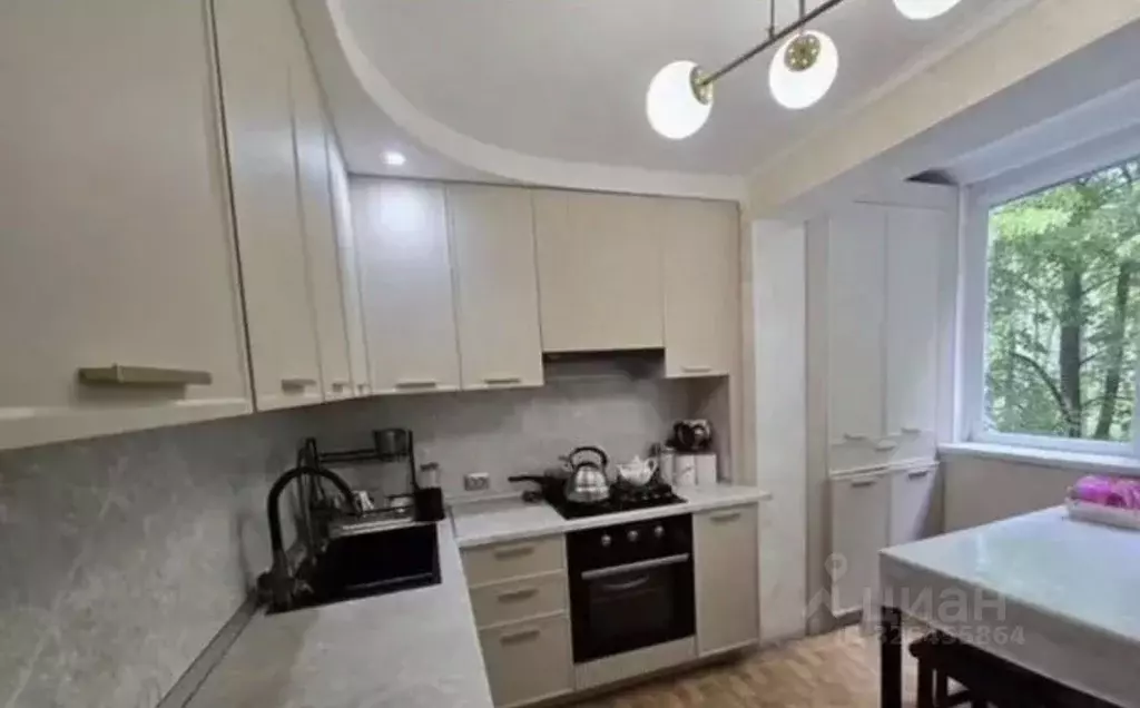 4-к кв. Ставропольский край, Пятигорск ул. Панагюриште, 10 (85.0 м) - Фото 0