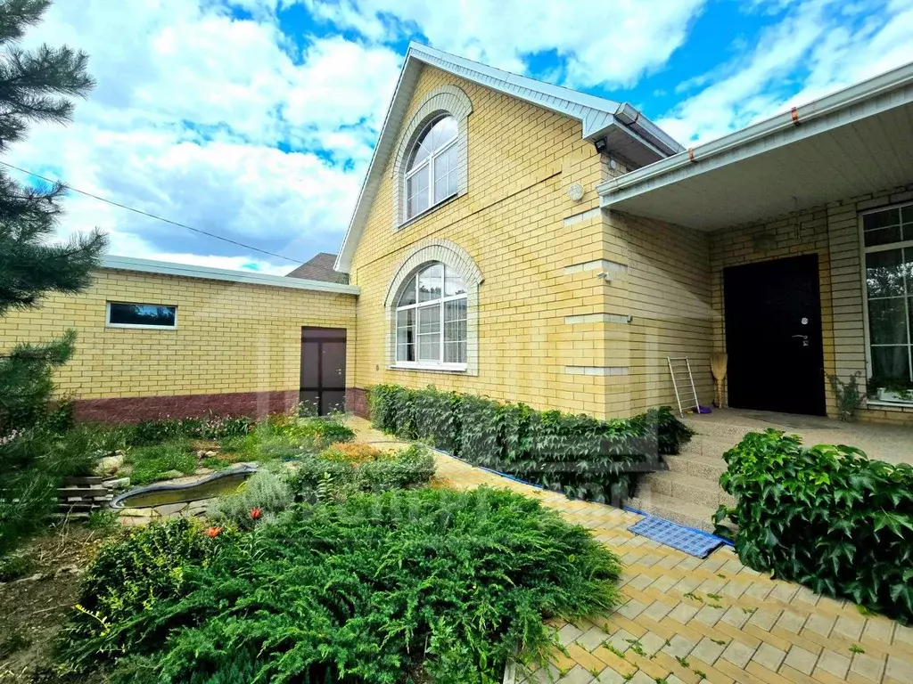 Дом в Ростовская область, Неклиновский район, с. Новобессергеневка ул. ... - Фото 1