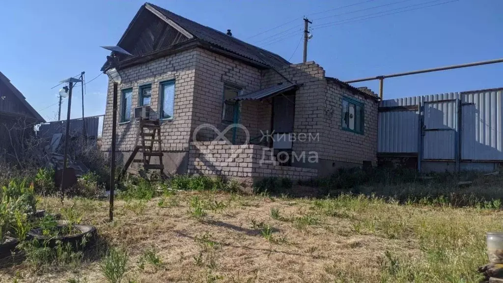 Дом в Волгоградская область, Среднеахтубинский район, Красное с/пос, ... - Фото 0
