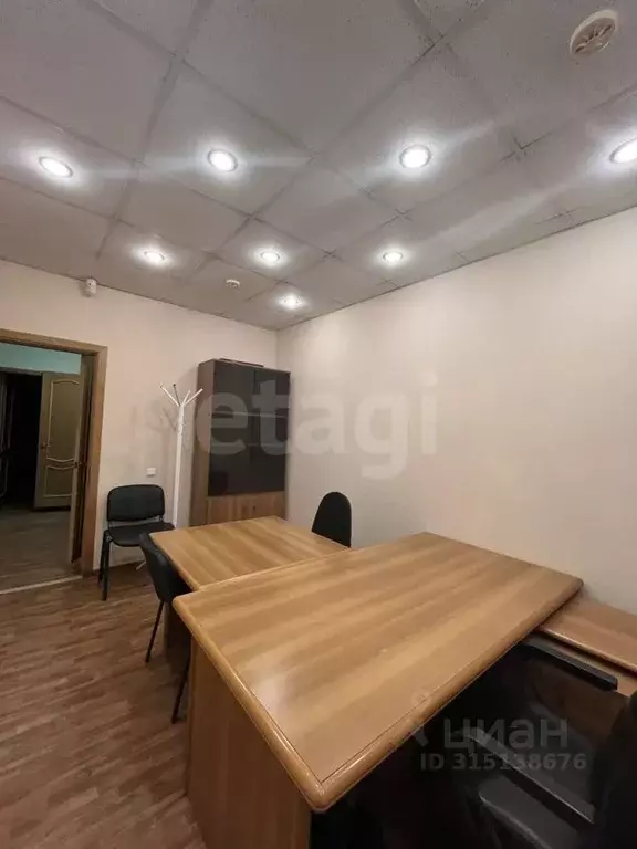 Офис в Коми, Усинск Парковая ул., 20 (105 м) - Фото 1