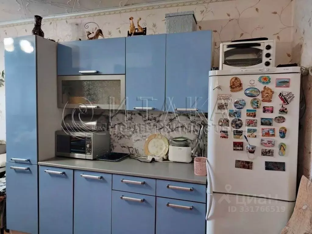 Комната Ленинградская область, Луга просп. Урицкого, 4 (19.0 м) - Фото 1