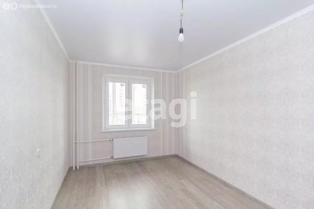 1-комнатная квартира: Тюмень, улица Новосёлов, 111 (35 м) - Фото 0
