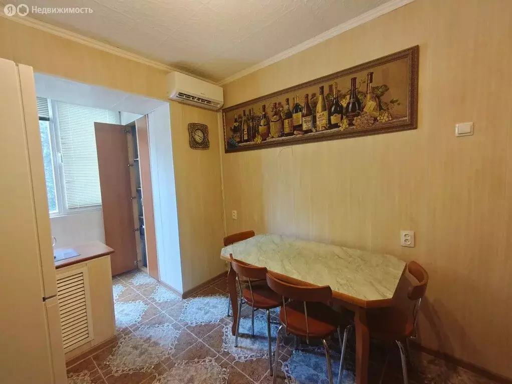 3-комнатная квартира: Нальчик, улица Атажукина, 6 (76 м) - Фото 2