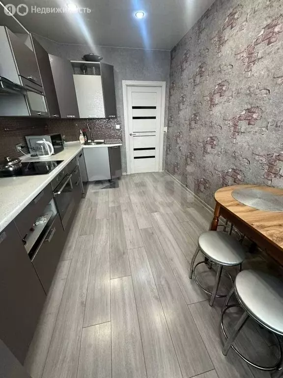 3-комнатная квартира: Чита, микрорайон Октябрьский, 10 (87 м) - Фото 0
