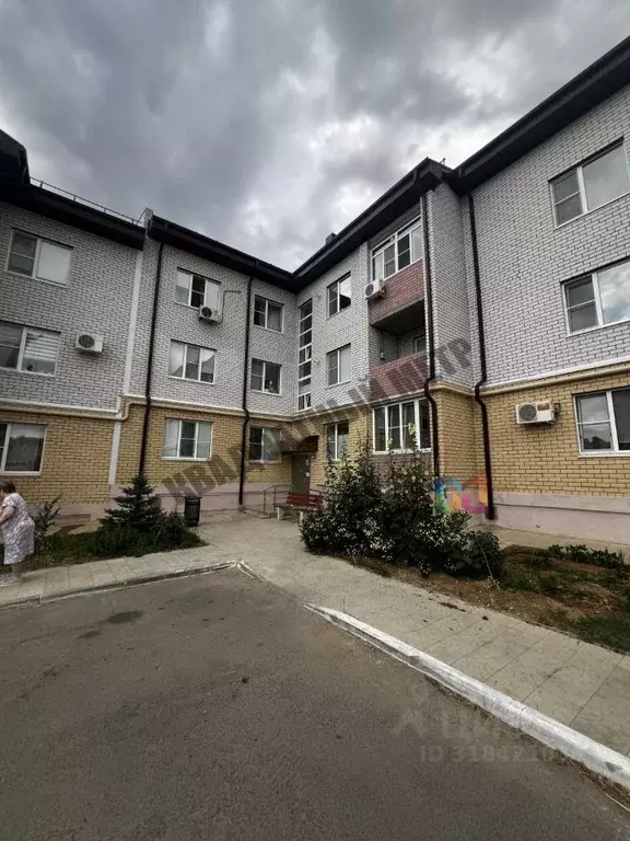 3-к кв. Калмыкия, Элиста ул. Хомутникова, 113 (62.0 м) - Фото 0