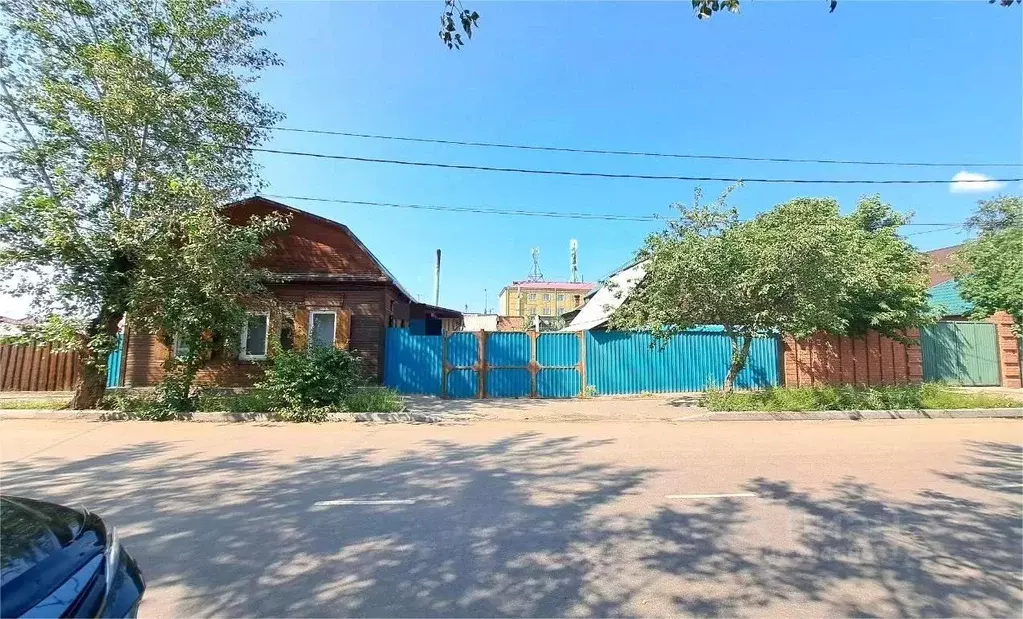 Дом в Бурятия, Улан-Удэ ул. Банзарова, 35 (88 м) - Фото 1