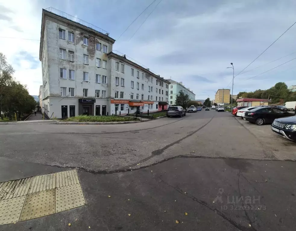 Помещение свободного назначения в Мурманская область, Мурманск ул. ... - Фото 2