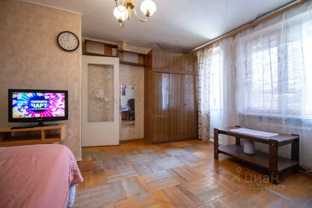 1-к кв. Санкт-Петербург ул. Коммуны, 26к1 (32.6 м) - Фото 0
