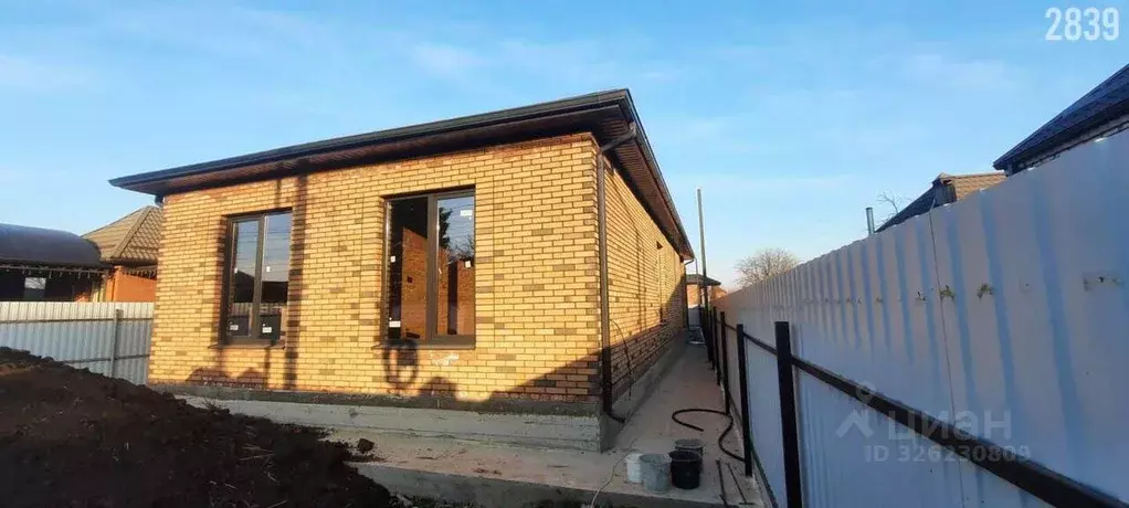 Дом в Краснодарский край, Динской район, Новотитаровская ст-ца ... - Фото 2